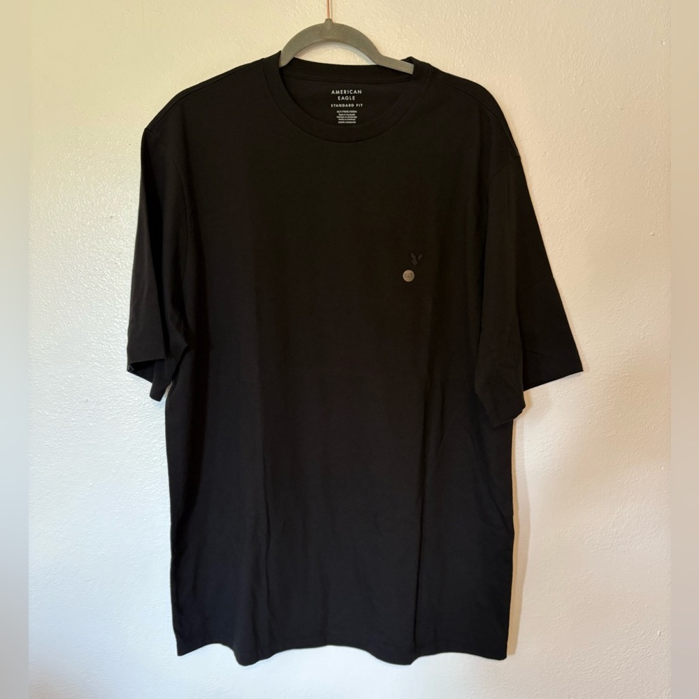 American Eagle Outfitters Black Short Sleeve Tee